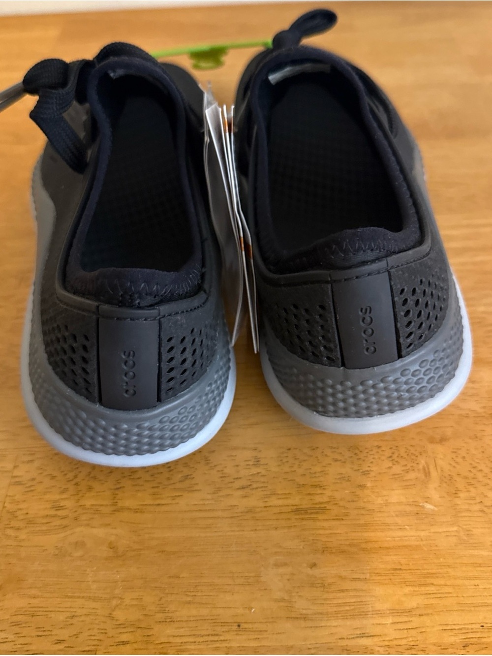 Crocs LiteRide 360 Pacer W Black Sneakers Womens Size 7 NEW - Picture 3 of 6